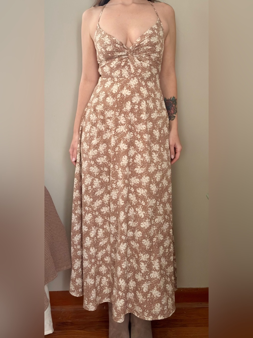 Beautiful maxi dress with criss cross straps